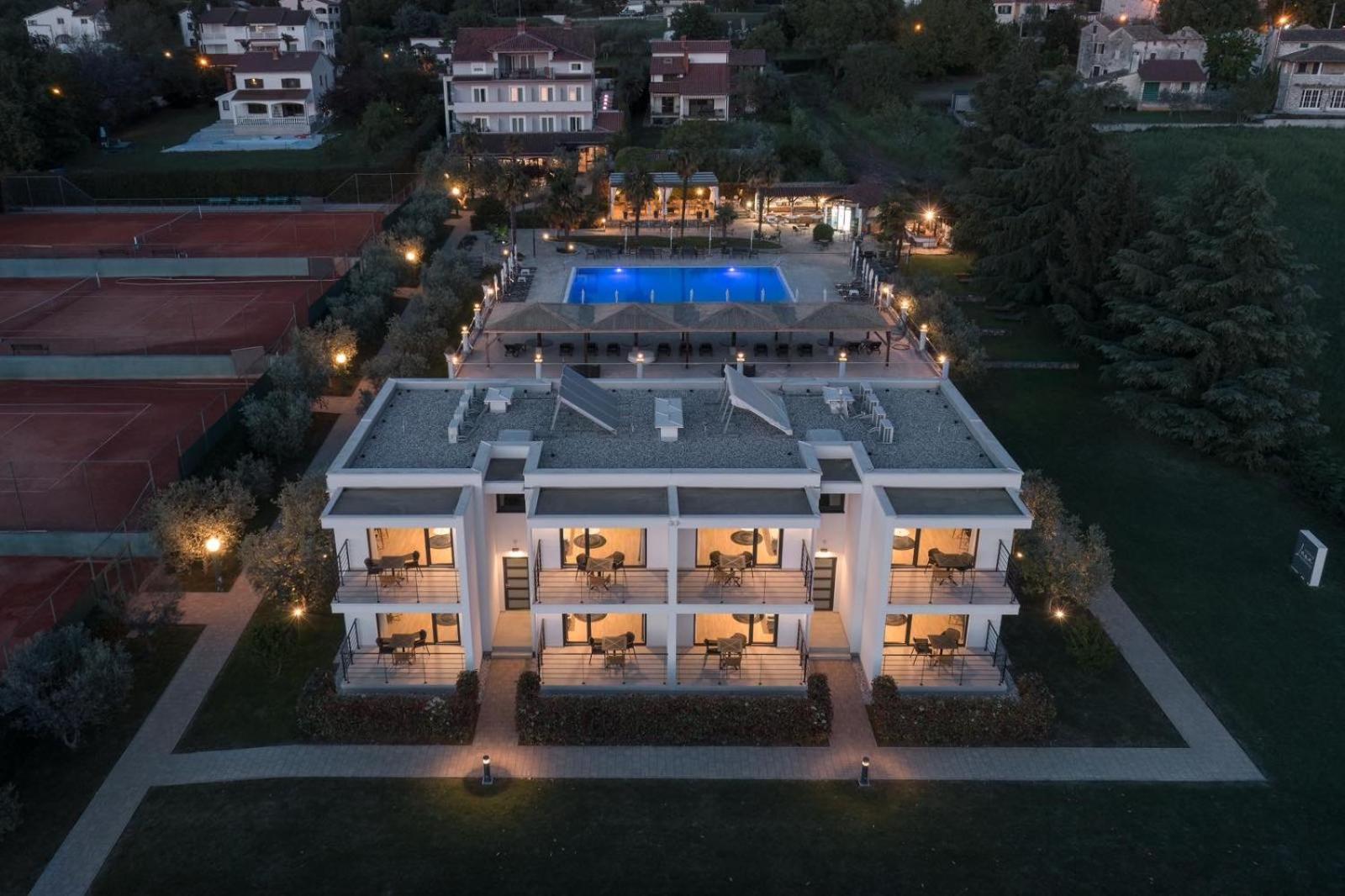 Lana Premium Residence Porec Esterno foto